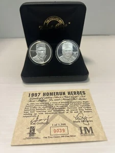 1997 Homerun Heroes Ken Griffey Jr And Mark Mcgwire 2 Coin Set #39 - Picture 1 of 3