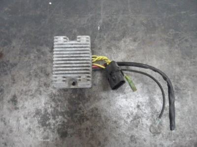 Rectificador regulador Polaris Hawkeye/Sportsman 300/400 2006-2010 4011182 usado A-3 Foto 1 de 4