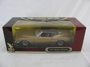 Road Signature Diecast 1/18 Gold w/ Brown Top 1971 Buick Rivera GS Model Car VG - Picture 1 of 19