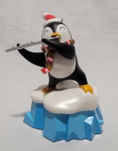 HALLMARK RICORDO ORNAMENTO 2022 CHILLY THRILLS MAGIC SOUND NUOVO STATO - Foto 1 di 7