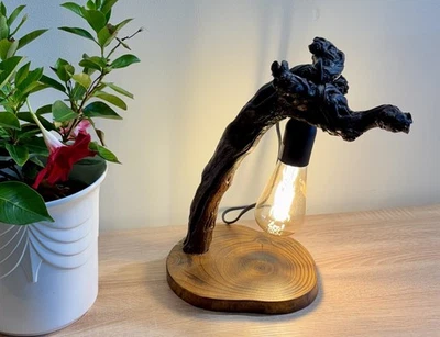 Tischlampe - Handgefertigte Tischlampe Aus Treibholz.  - Bild 1 von 4