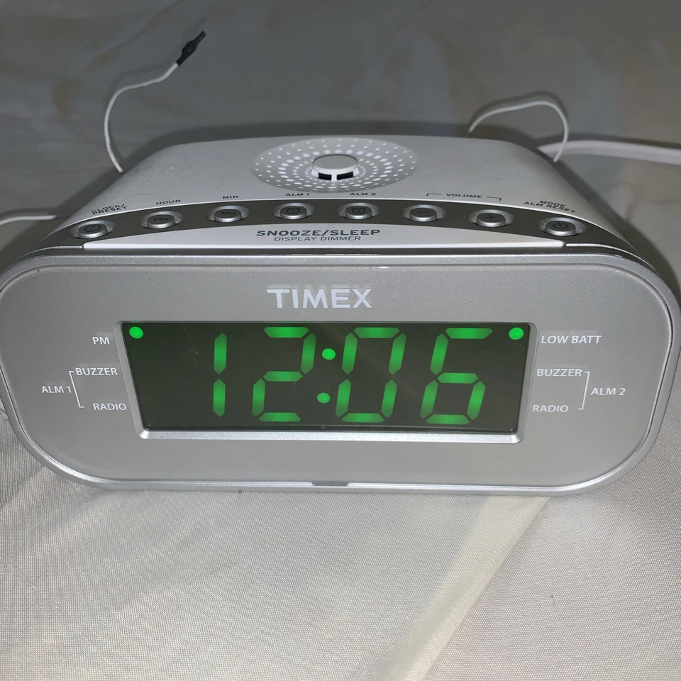 Timex Large Display AM/FM Alarm Clock Radio, Green LED Display, T231Y White Work - Image 1 of 2