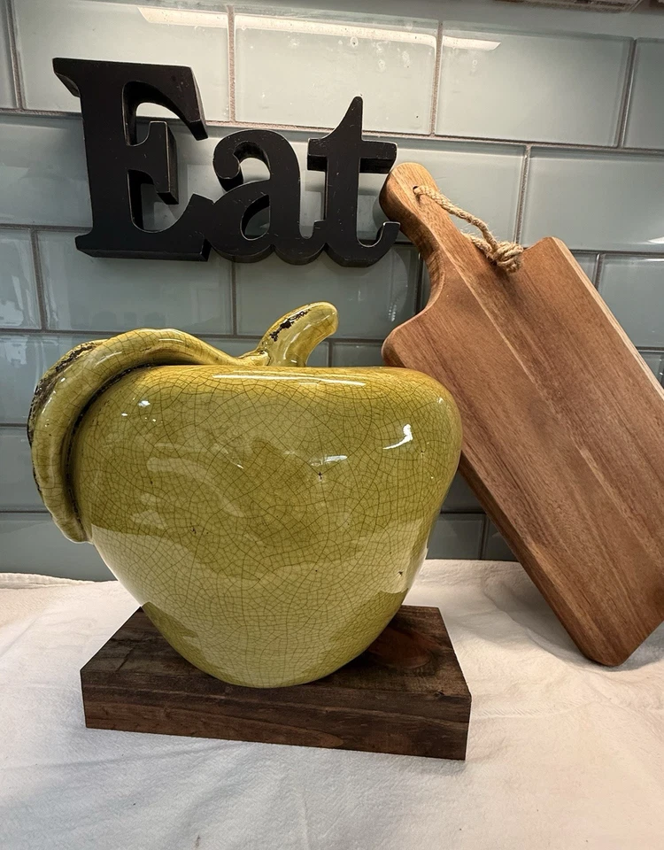 Decoración de manzana cerámica esmalte craquelado verde grande - escultura de fruta de terracota Foto 1 de 4