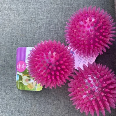 Lote de 3 Spikey Spiked Squeeky bola redonda perro juguete pata superior rosa Foto 1 de 3