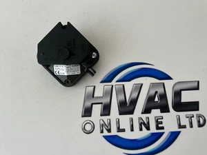 Interrupteur de pression Dungs LGW 10 A1 2,8 mbar ART - N° 215.637 50-60 Hz 10A 250V - Photo 1 sur 7