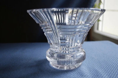 Vase ancien évasé en cristal taillé - Photo 1/4