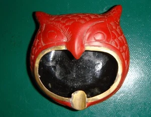 OWLS! VTG UNIQUE Red Horned Owl's head ASH TRAY 3" diameter - Picture 1 of 13