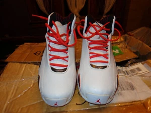 Taglia 11 - Jordan 21 OG bianco varsity rosso 2006 - Foto 1 di 8