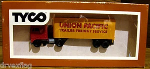 Vintage TYCO 903-3 Union Pacific Trailer Freight Service Container & Cab HO MINT - Picture 1 of 8