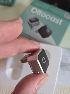 OTTOCAST 2026 Upgrade Mini Cube, 2 in 1 Adattatore Wireless CarPlay & Android... - Foto 1 di 15