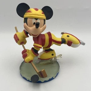 Disney Mickey Mouse Wackelkopf Hockeyspieler rot gelb Schläger Puck Schlittschuhe - Bild 1 von 11