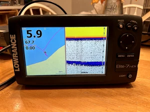 Lowrance Elite7 HDI Combo Fishfinder ChartPlotter W Transducer and Bracket - Picture 1 of 4