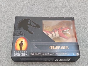 Mattel Jurassic Park Hammond Collection Ceratosaurus 13 in Actionfigur - HFG71 - Bild 1 von 2