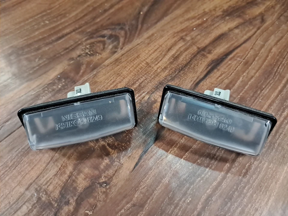 2013-2016 Nissan Pathfinder & Other Models Rear Trunk License Plate Light - Image 1 of 4