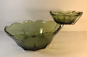 Vintage Chip Dip Schalen grün Glas Mid Century mit Halter zwei müde Jakobsmuschel Rand - Bild 1 von 6