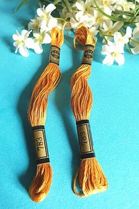 055A/Lovely Lot 2 Skeins Mouliné DMC N° 25 Color Beige Orange N°783 - Picture 1 of 3
