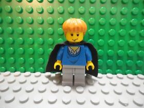 Lego mini figure Harry Potter Ron Weasley blue sweater and black cape 4722