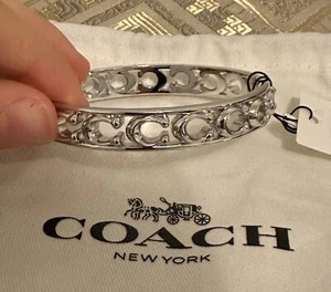 NWT! COACH NEW YORK SIGNATURE C HINGED BANGLE BRACELET SILVER 7,5” - Picture 1 of 7