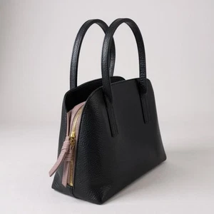Bolso de mano Andiata de cuero granulado negro - Cartera minimalista con asa superior - Imagen 1 de 10