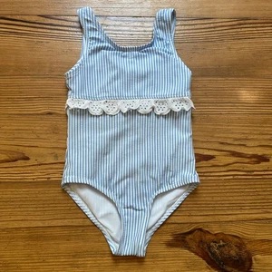 Crown & Ivy blue white striped lace scalloped accents one piece swimsuit SIZE 5 - Picture 1 of 4