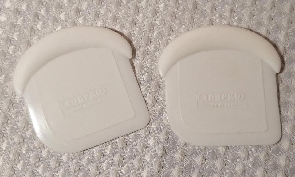 Norpro My Favorite Raspador Espátula Sartén Olla Raspadores de Alimentos Plástico Blanco Lote de 2 Foto 1 de 4