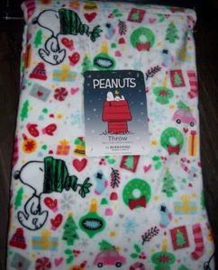 NWT Berkshire Peanuts SNOOPY'S COLORFUL CHRISTMAS Plush Throw Blanket 50x70 SOFT - Picture 1 of 3