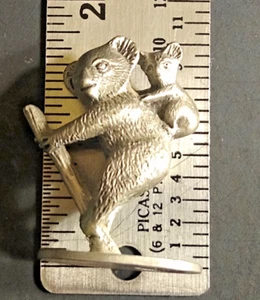 Pewter Koala & Baby figurine marked C.A.T. dated 1980 1.5" tall - Picture 1 of 6