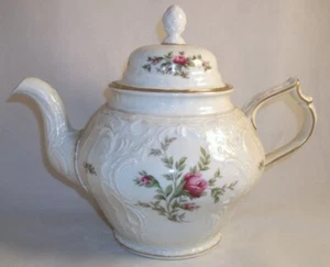 Tetera Rosenthal Sanssouci con tapa con borde dorado crema rosa - Imagen 1 de 7