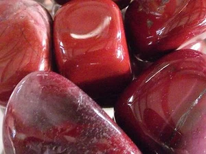 DIASPRO ROSSO M (PIETRA GUERRIERA) Minerali Burattati Cristalloterapia CIONDOLO - Imagen 1 de 1