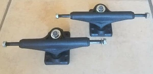 2 Gullwing Ultralite Slick 850 NOS Vintage Skateboard Trucks 8.5” blk/blk - Picture 1 of 5