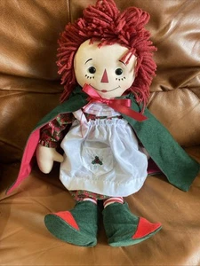 Dakin Raggedy Ann Stoffpuppe im Holly Outfit und Cape nummeriert 19 Zoll - Bild 1 von 7