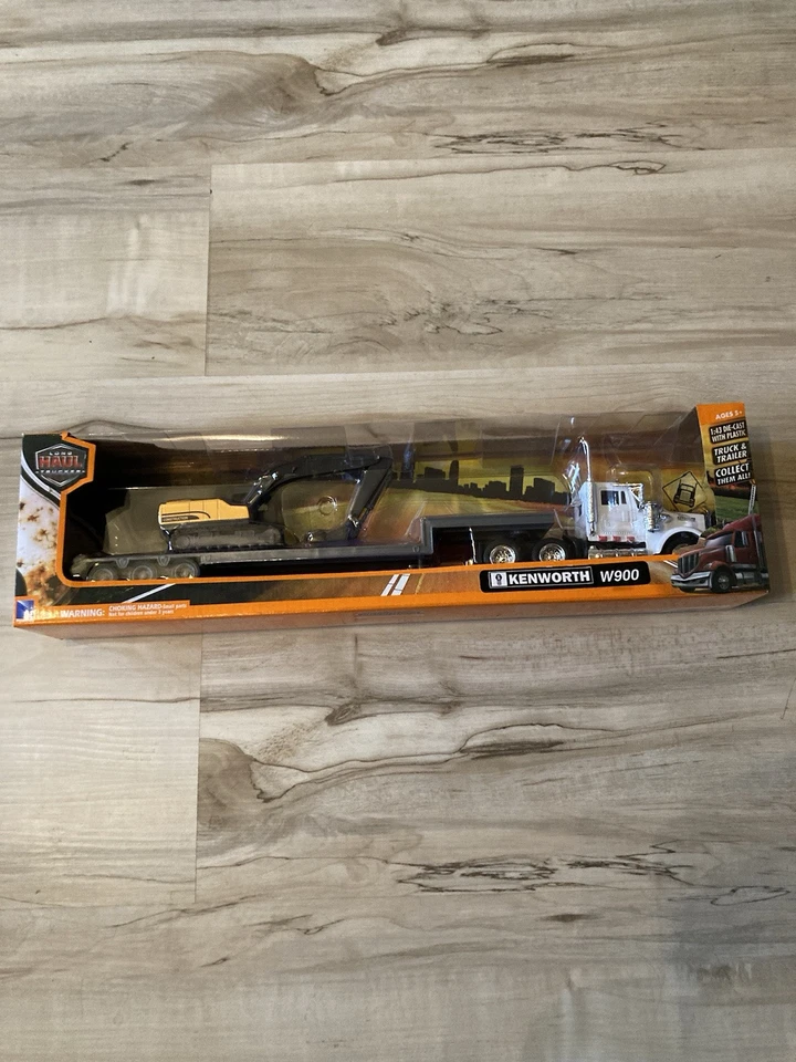 New Ray Kenworth W900 Truck White & Excavator Flatbed Trailer 1:43 Long Haul New - Image 1 of 4