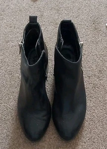 Black Ankle Boots Size 7 - Picture 1 of 4