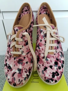 Hotter Women's Size 9UK Floral Lace Up Canvas Shoes Flat Plimsolls New Boxed - Picture 1 of 7
