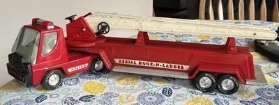 Vintage Nylint Fire Dept. Big Fire Truck Aerial Hook -N-Ladder - Image 1 of 4