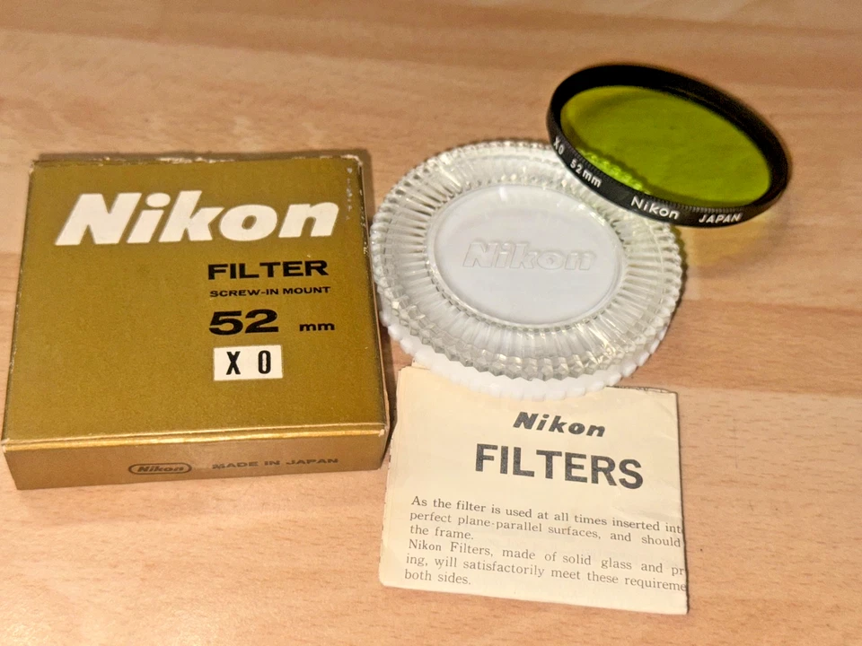 Nikon 52mm XO green filter boxed with keeper - Image 1 of 1
