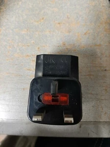 I-Concepts Travel Adapter with USB Connectivity - Picture 1 of 3