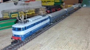 ZUG N Lima E 444.001 "La Tartaruga" Lok + 3 Wagen + 1 Restaurant + 1Postwagen - Bild 1 von 24
