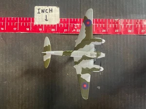 Diecast Metal Plane with Stand De Havilland Mosquito B.XVI Airplane 1/100 - Picture 1 of 12