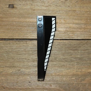 LEGO 50955pb042 Black Wedge 10x3 Left Side with White Stripes Pattern Set 76100 - Picture 1 of 4