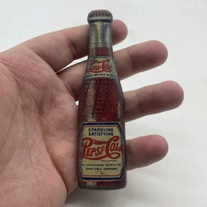 Vintage 4.25" Pepsi Cola Doble Punto Figura Pop Botella 1940 Abridor de Botellas 20 - Imagen 1 de 3