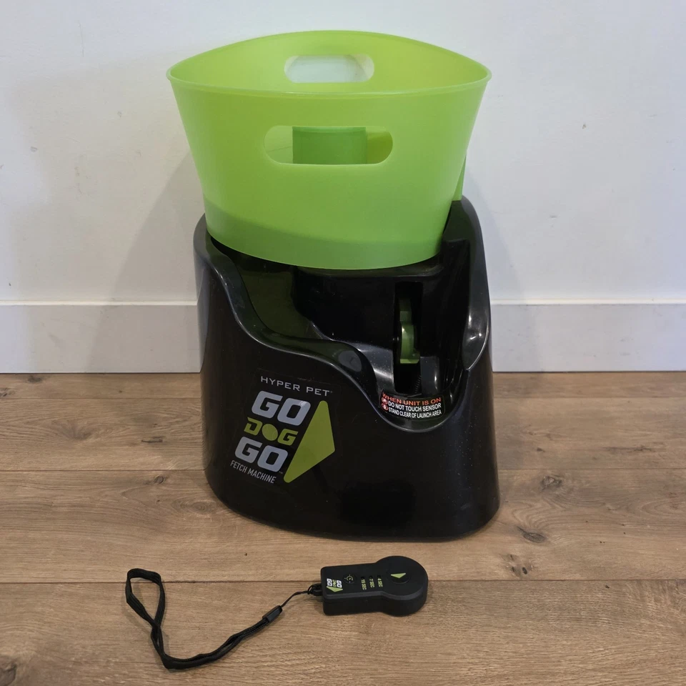 Lanzador de bolas Hyper Pet Go Dog Go Fetch con control remoto sin cable bola Foto 1 de 4