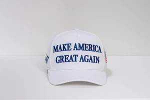 Weiße MAGA Mütze kräftig blau bestickt Make America Great Again verstellbar Cap - Bild 1 von 11