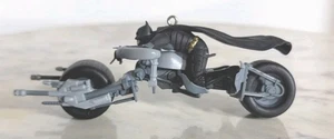 Ornement souvenir Hallmark 2013 The Bat-Pod Batman ornement sapin de Noël 4" - Photo 1/9