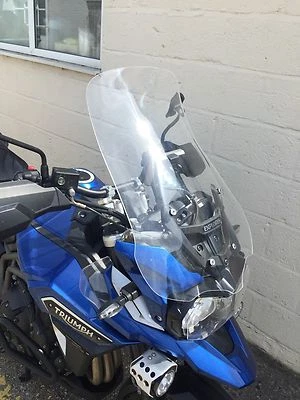 TRIUMPH TIGER EXPLORER 1200 2016 XR pantalla alta y ancha, transparente o gris claro Foto 1 de 2
