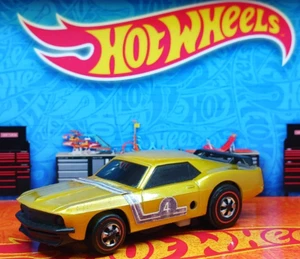 VINTAGE RARE MATTEL HOT WHEELS REDLINE SIZZLERS GOLD BOSS 302 MUSTANG - WORKS! - Picture 1 of 7