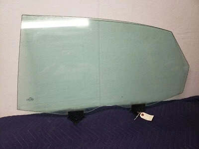 AUDI A8L 2006 AWD Quattro largo trasero izquierdo ventana lateral del conductor pantalla de vidrio OEM+ Foto 1 de 2