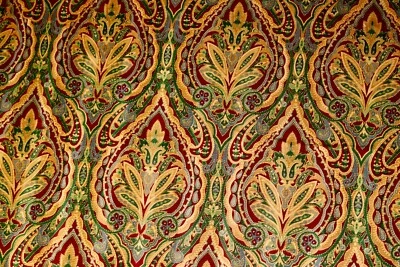 Remanente de tela: medallón Mill Creek lágrima cachemira en colores tono joya Foto 1 de 4