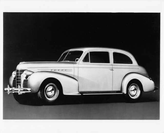 1939 Oldsmobile Six Two-Door Sedan Press Photo 0036 - Image 1 of 1