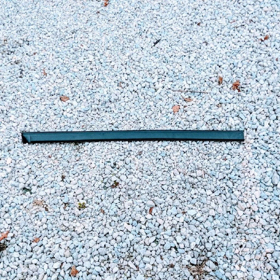 Genuine Nissan 80873-15E10 1985-1988 Maxima Driver Front Exterior Door Molding - Image 1 of 4